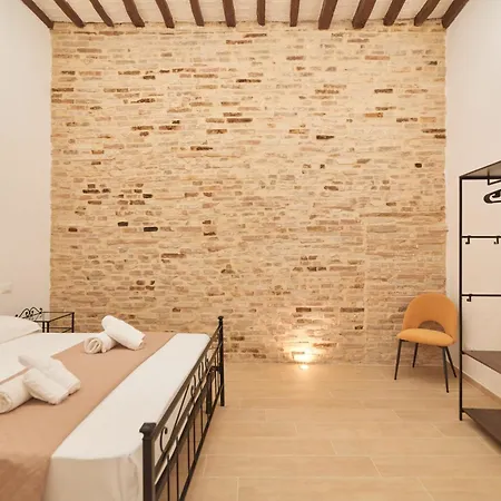 Apartment N10 - Modern Flat In Historic Center *