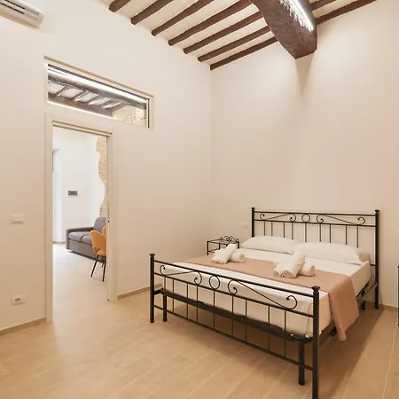 Apartment N10 - Modern Flat In Historic Center