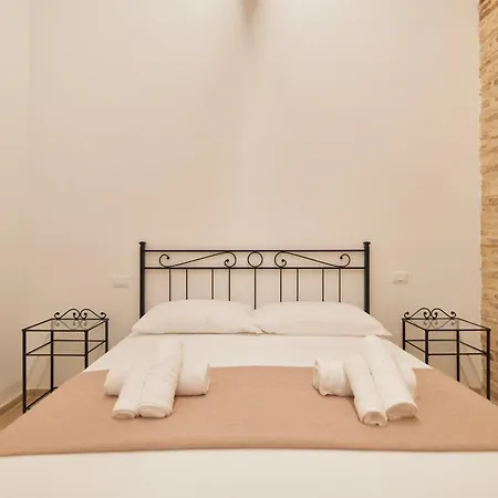 Apartment N10 - Modern Flat In Historic Center *